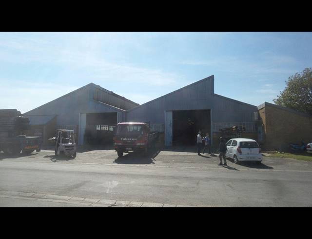 1,978M² FACTORY TO LET IN BELLVILLE CENTRAL